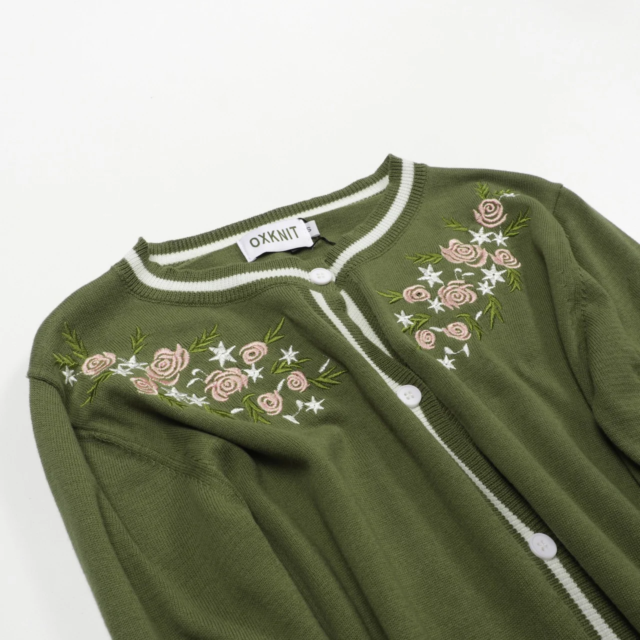 Women's green floral embroidered vintage knitted cardigan - Image 11