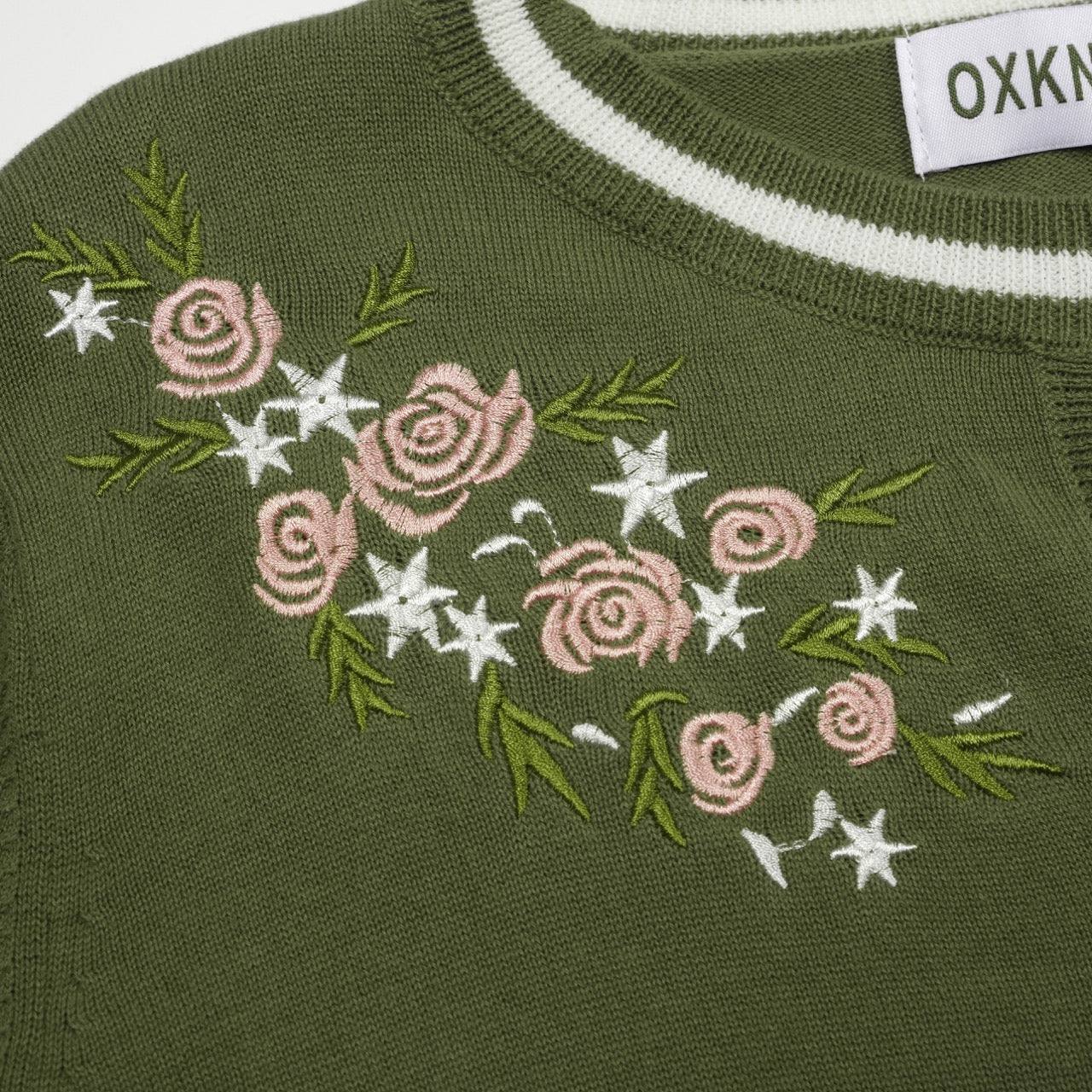 Women's green floral embroidered vintage knitted cardigan - Image 5