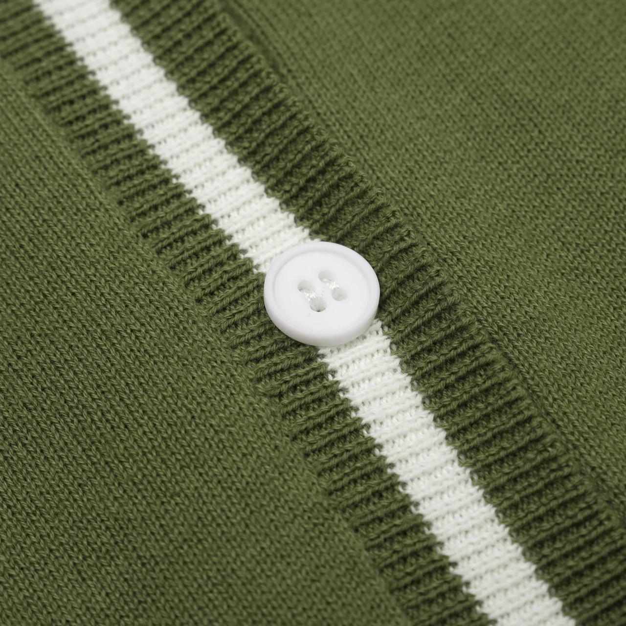 Women's green floral embroidered vintage knitted cardigan - Image 6