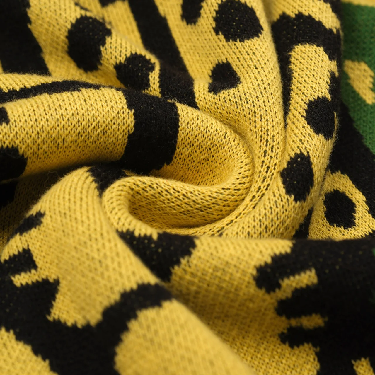 Women's green leopard print animal blouse skirt knit suit - Image 16