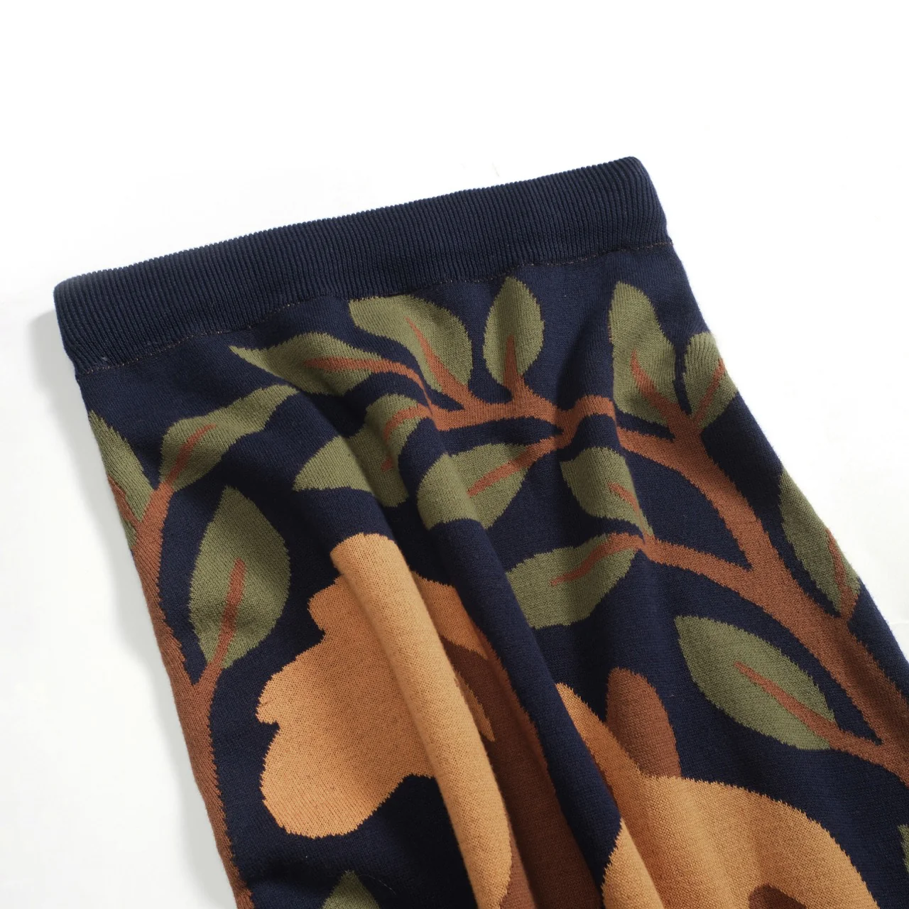 Women's navy vintage squirrel knit skirt - Image 9