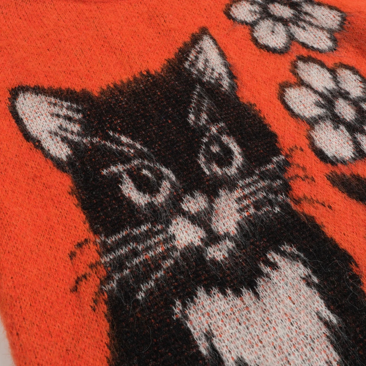 Women's orange vintage cat flower jacquard knitwear - Image 2