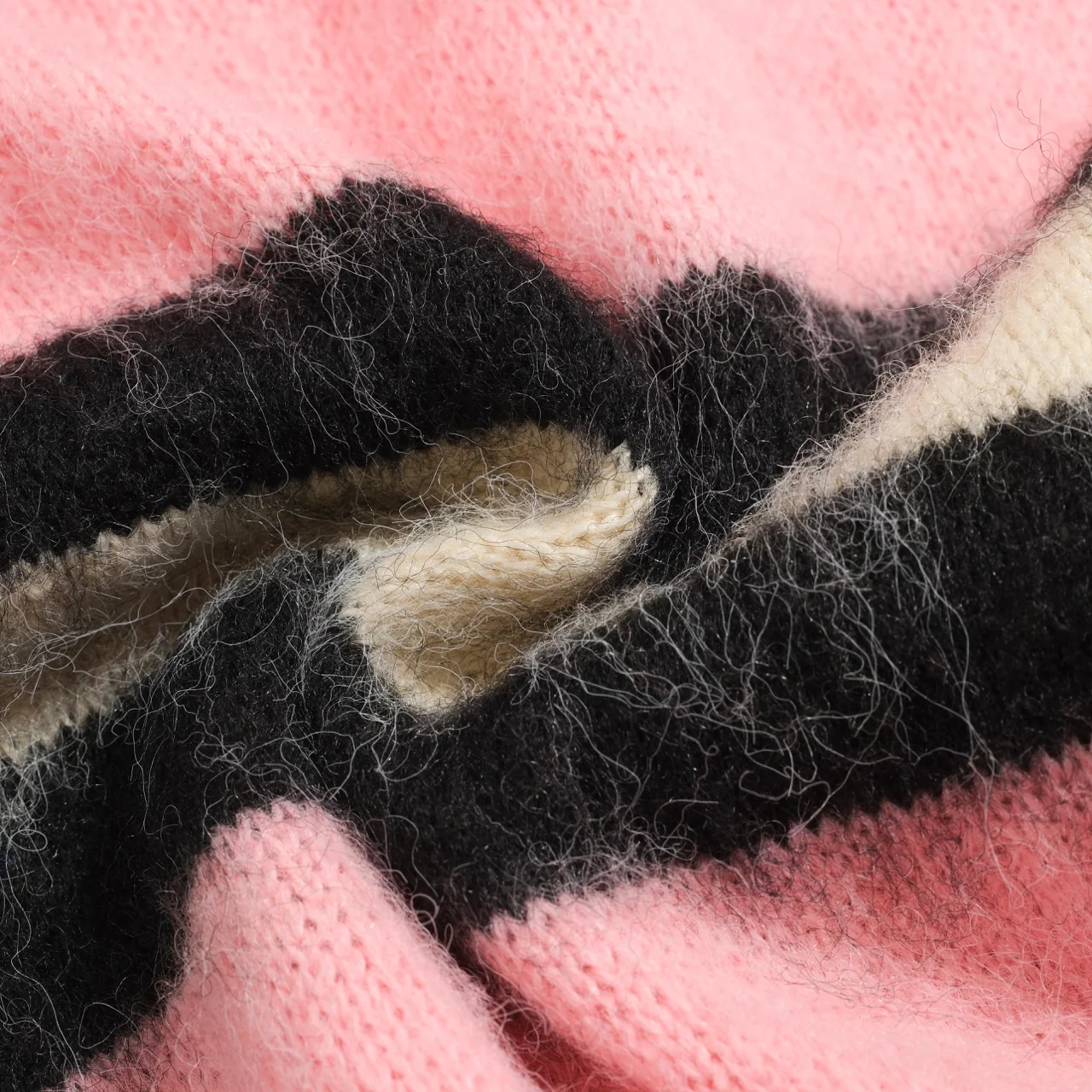 Women's pink striped jacquard plush knitted fabric - Image 9