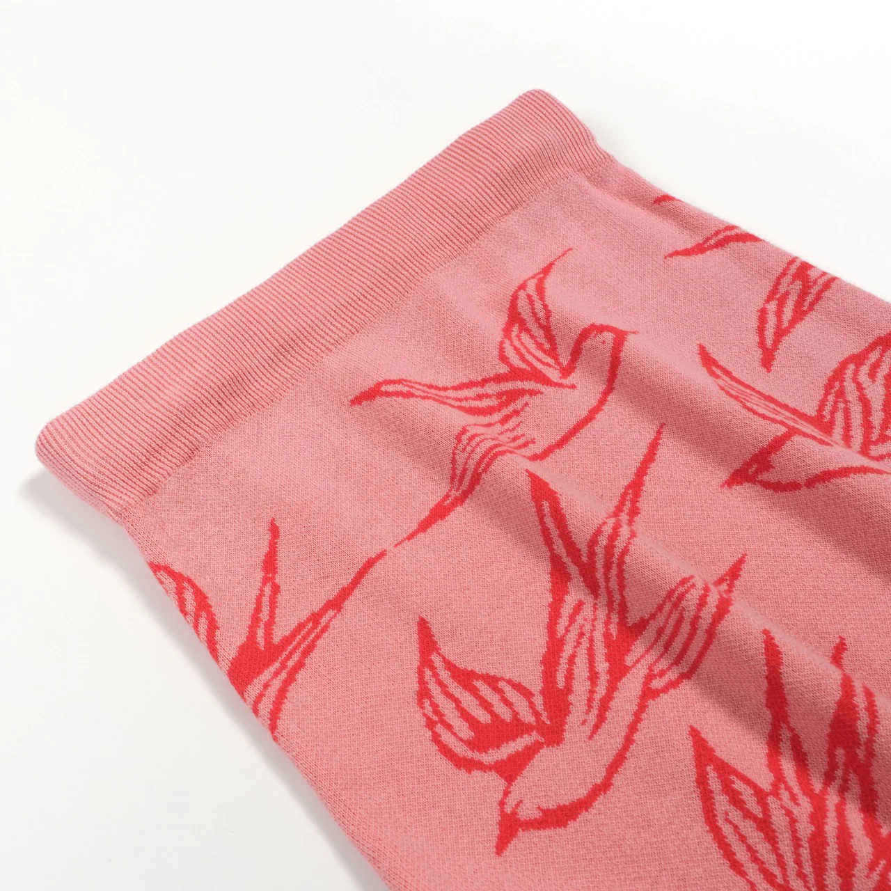 Women's pink swallow jacquard knit skirt - Image 9