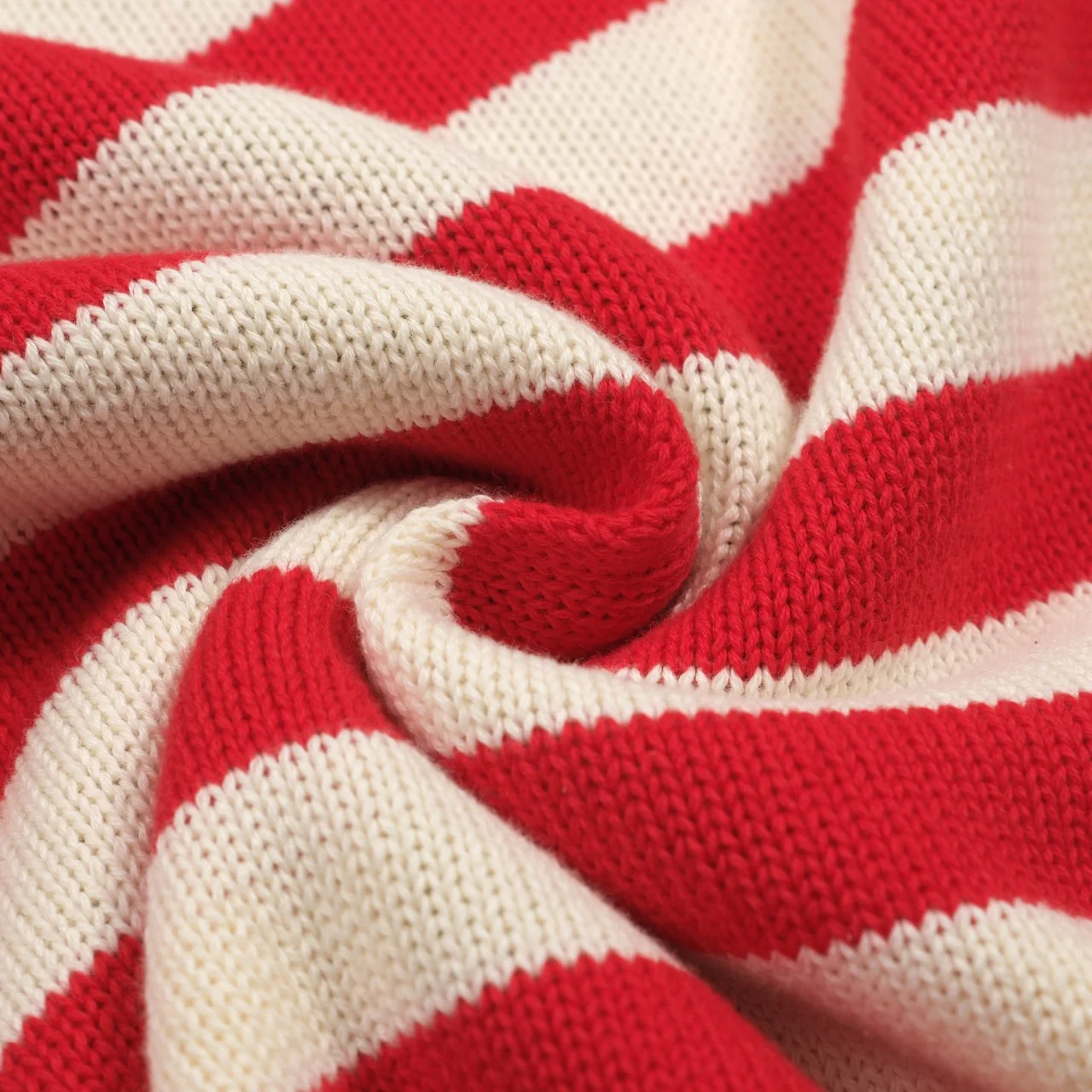 Women's red striped Christmas tree vintage knitwear - Cropped length - Image 10