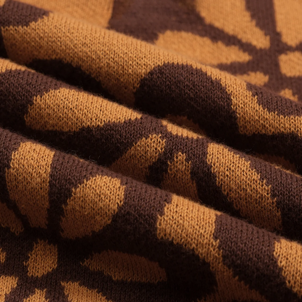 Women's vintage brown jacquard bubble sleeve polo - Image 8