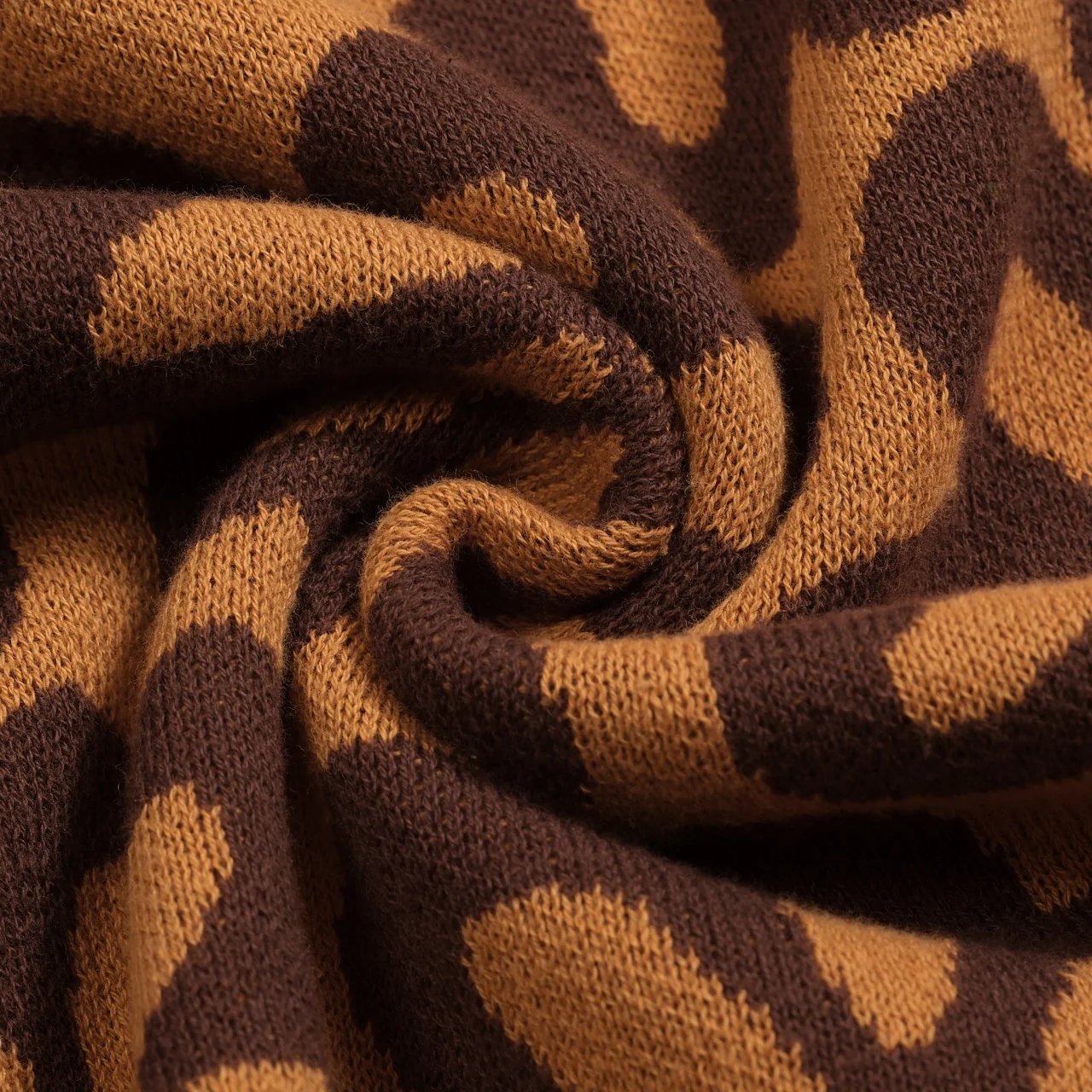 Women's vintage brown jacquard bubble sleeve polo - Image 9