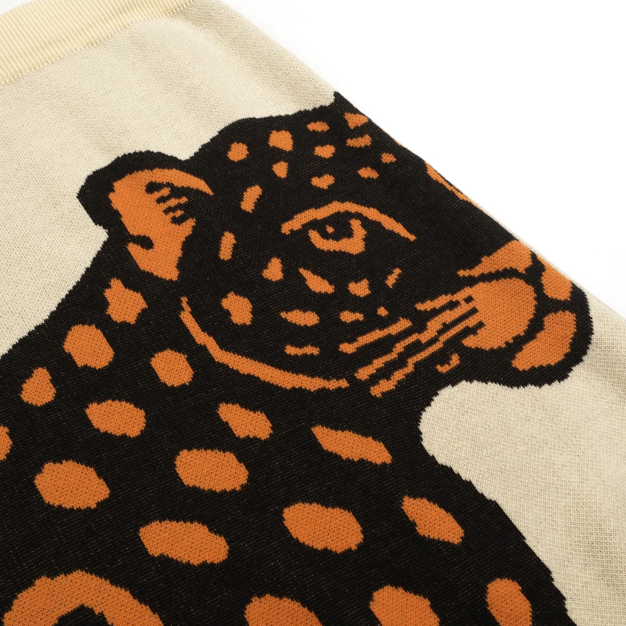 Women's white apricot-colored cheetah retro knitted skirt - Image 2