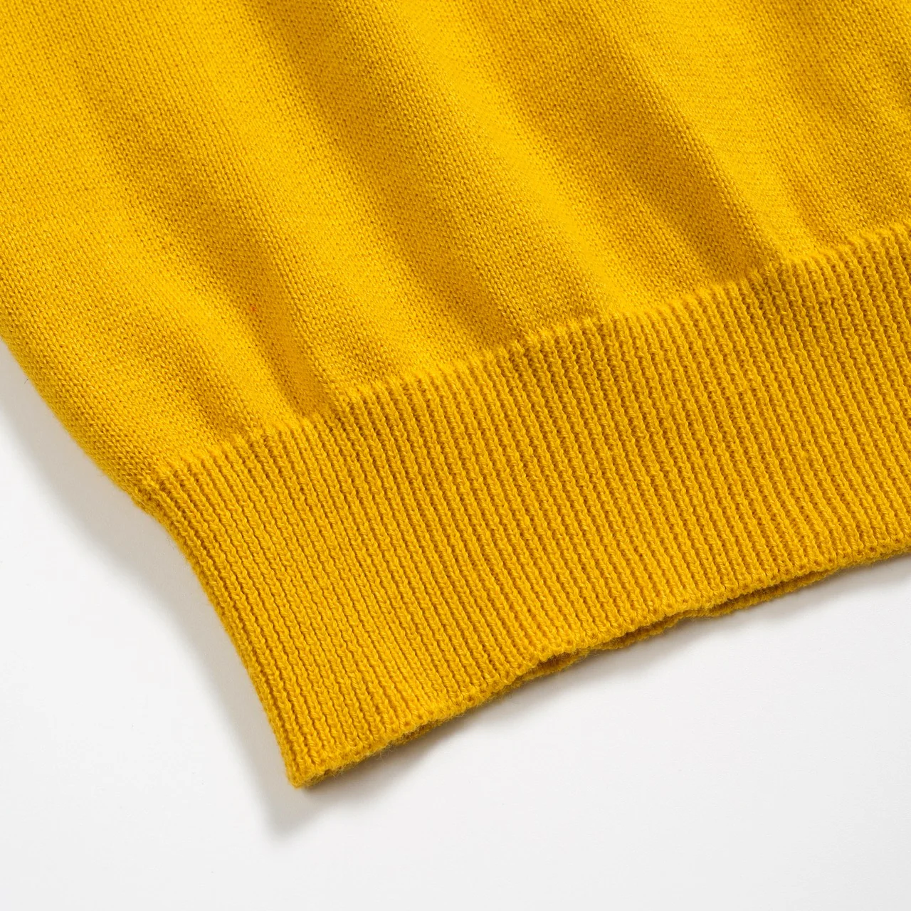 Women's yellow striped vintage jacquard knitwear - Image 7